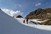 50 Pestiamo neve a piacere salendo all'incrocio col sent. 101